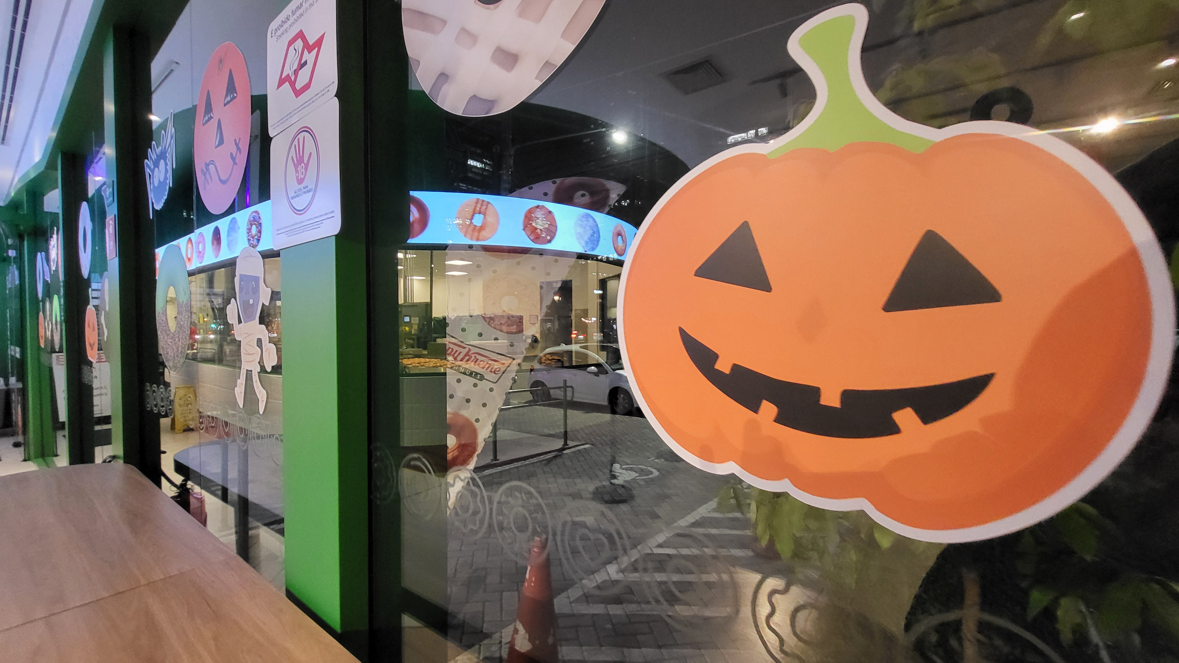 Krispy Kreme — Halloween: vista 20 do projeto