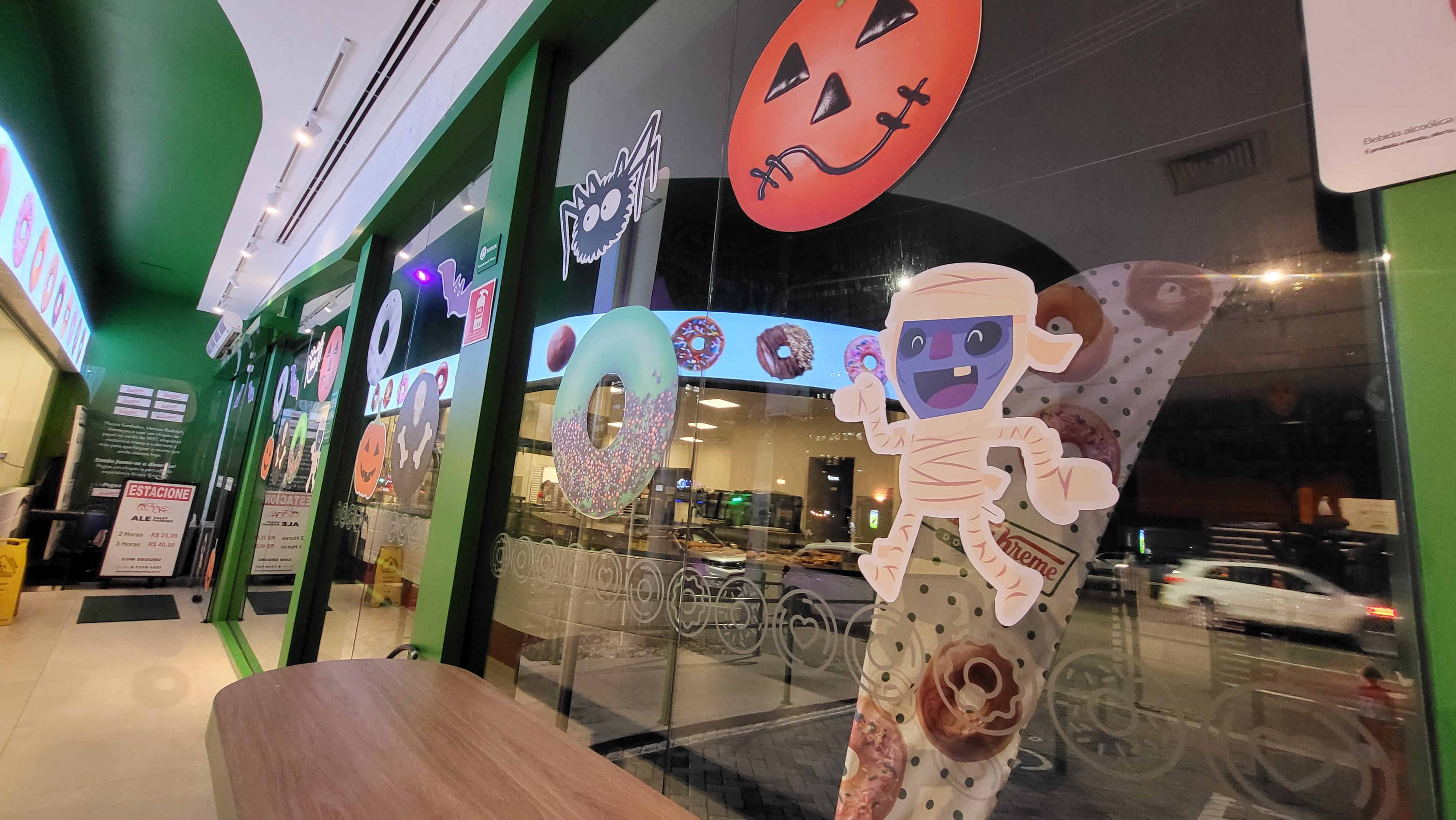 Krispy Kreme — Halloween: vista 22 do projeto